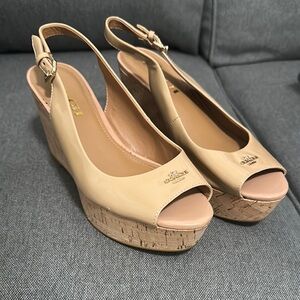 Coach Tan Patent Leather Wedge Sandals with Slingback Strap SZ 7 NWOT NEVER WORN